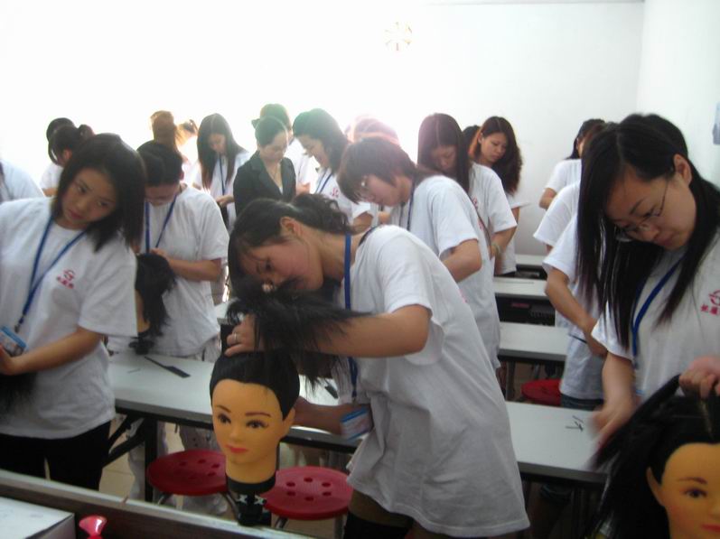 ��������ѧУ